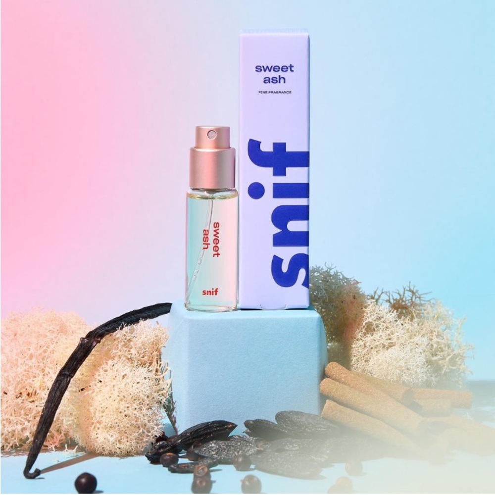 NEW Snif Sweet Ash E T Travel Purse Fragrance Spray - Picture 2 of 2